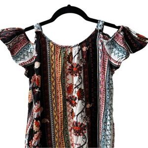 Zoe & Rose Band of Gypsies Boho Cold Shoulder Floral Tribal Sassy Smock Sz M